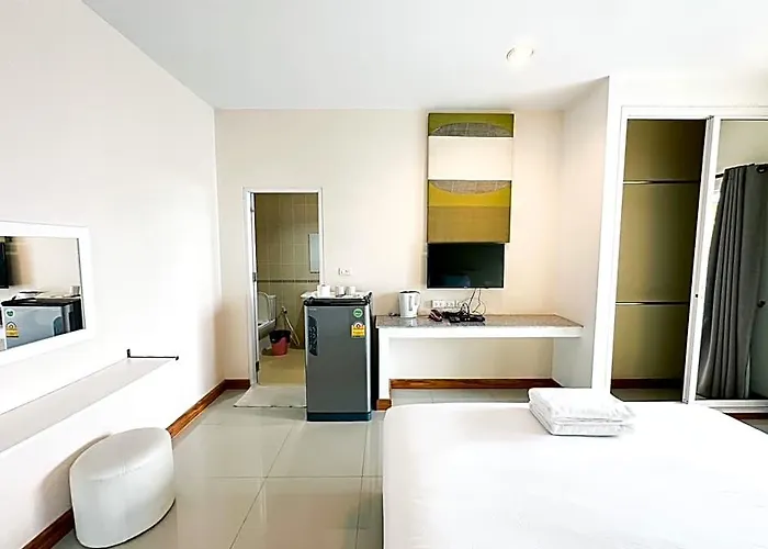 Hotel The Island 3*