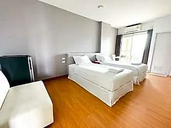 Hotel The Island 3*